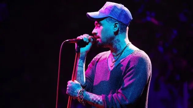 getty_zayn20onstage_021126638506