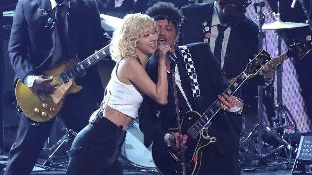 getty_rose20bruno20grammys_021926282374