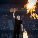 getty_edsheeranguitarfire_021926332077