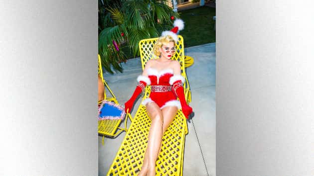 m_katyperry_120219