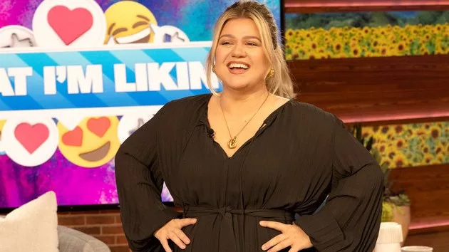 m_kellyclarkson_05262366556