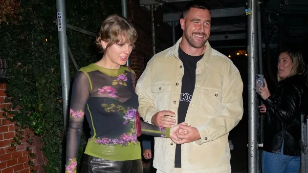 getty_taylorandtravisnyc_111523799785