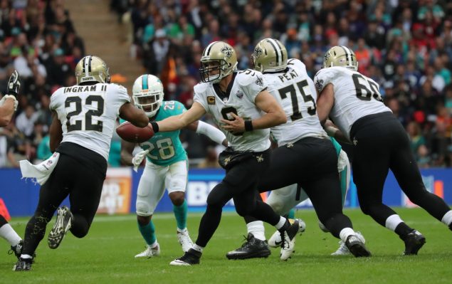 brees hands off to ingram