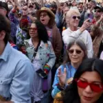 getty_deadheads_022627822358