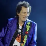 getty_ronniewood_042126998052