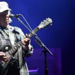 getty_neilyoung_042226387931