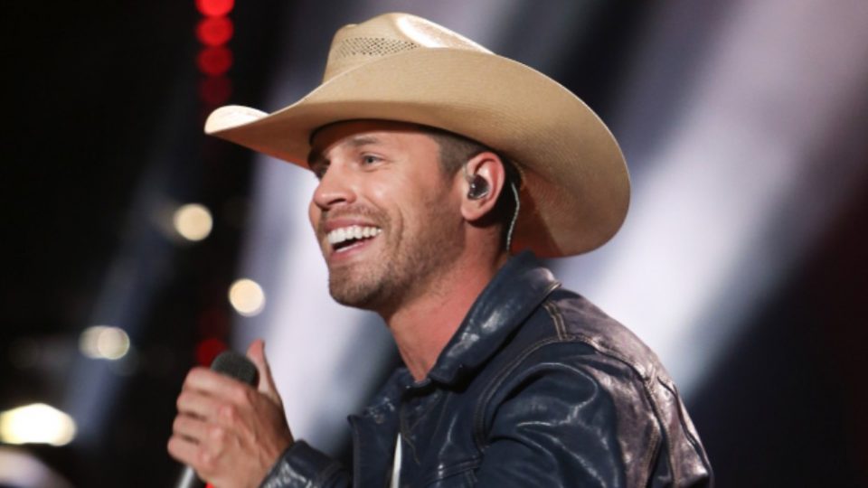 Dustin Lynch Invited To Join The Grand Ole Opry WMIX